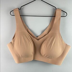 Seamless Tan Bra